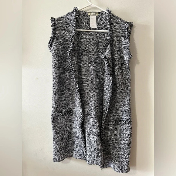 Cocogio Long  Sleeveless Cardigan - Picture 1 of 3